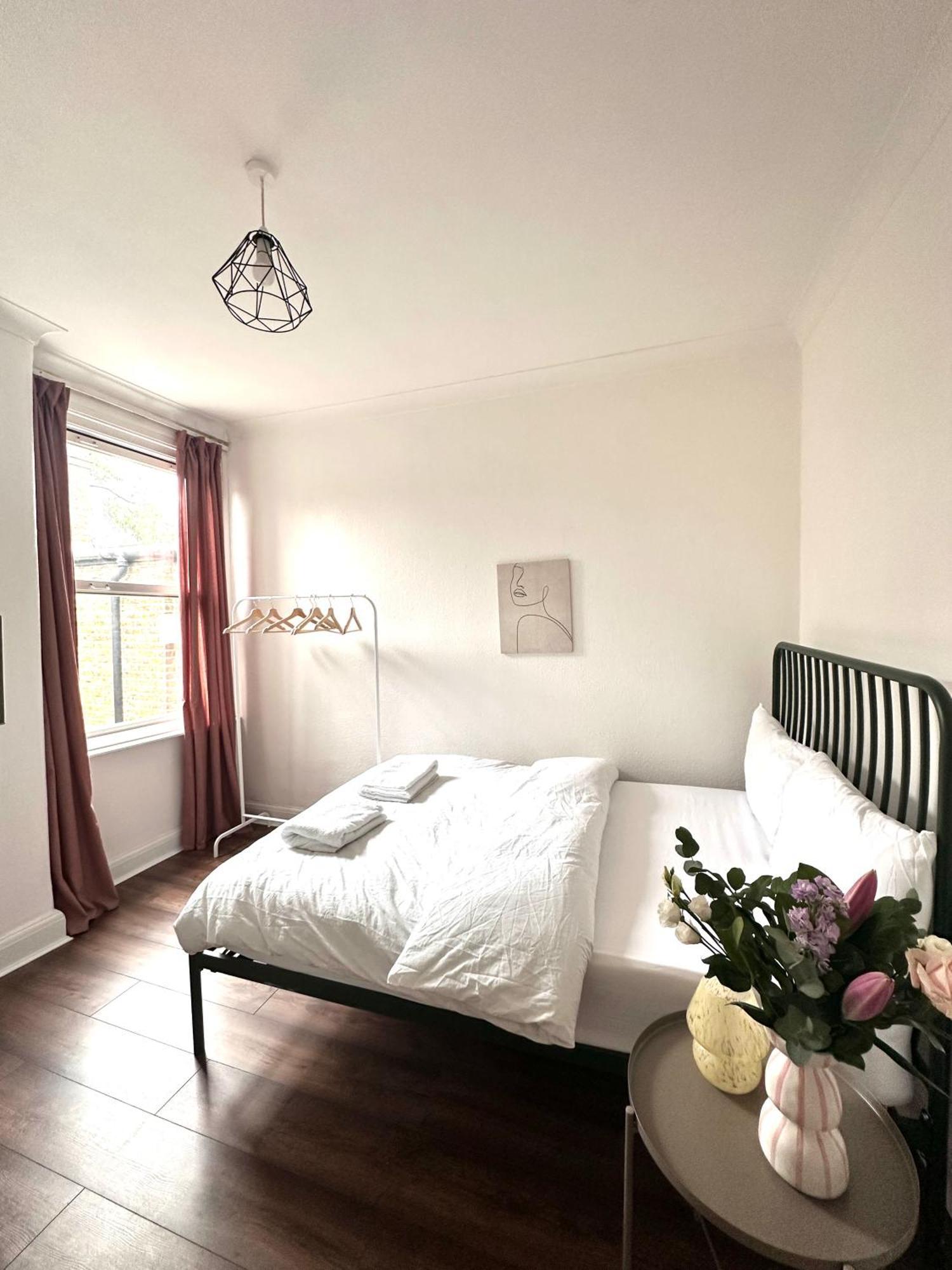 Charming, Renovated Residence In Willesden Green Londres Exterior foto